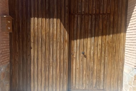 Imitación puerta de madera en Madrid